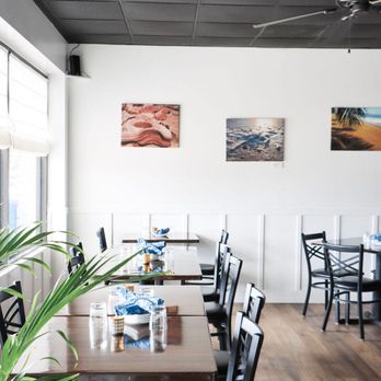 Purple Olive - the dining room - Wine Bars Near Me - Saint Augustine, Florida