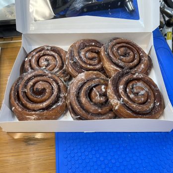 Donut Land - Donuts Near Me - Brunswick, Ohio