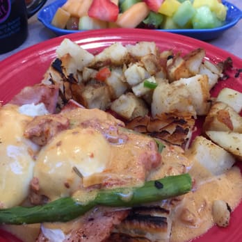 Crest Cafe - Tuscan Benedict w/home fries & fruit - Cafes Near Me - San Diego, California Crest Cafe - Tuscan Benedict w/home fries & fruit - Cafes Near Me - San Diego, California