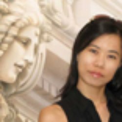 Michiyo Art Studio - Michiyo with her watercolor painting