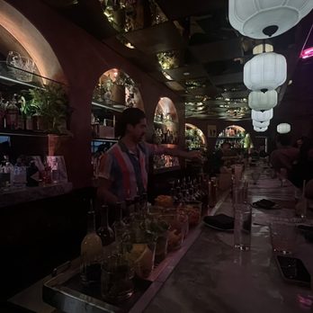 The Let's Go! - Bar area - Cocktail Bars Near Me - Los Angeles, California