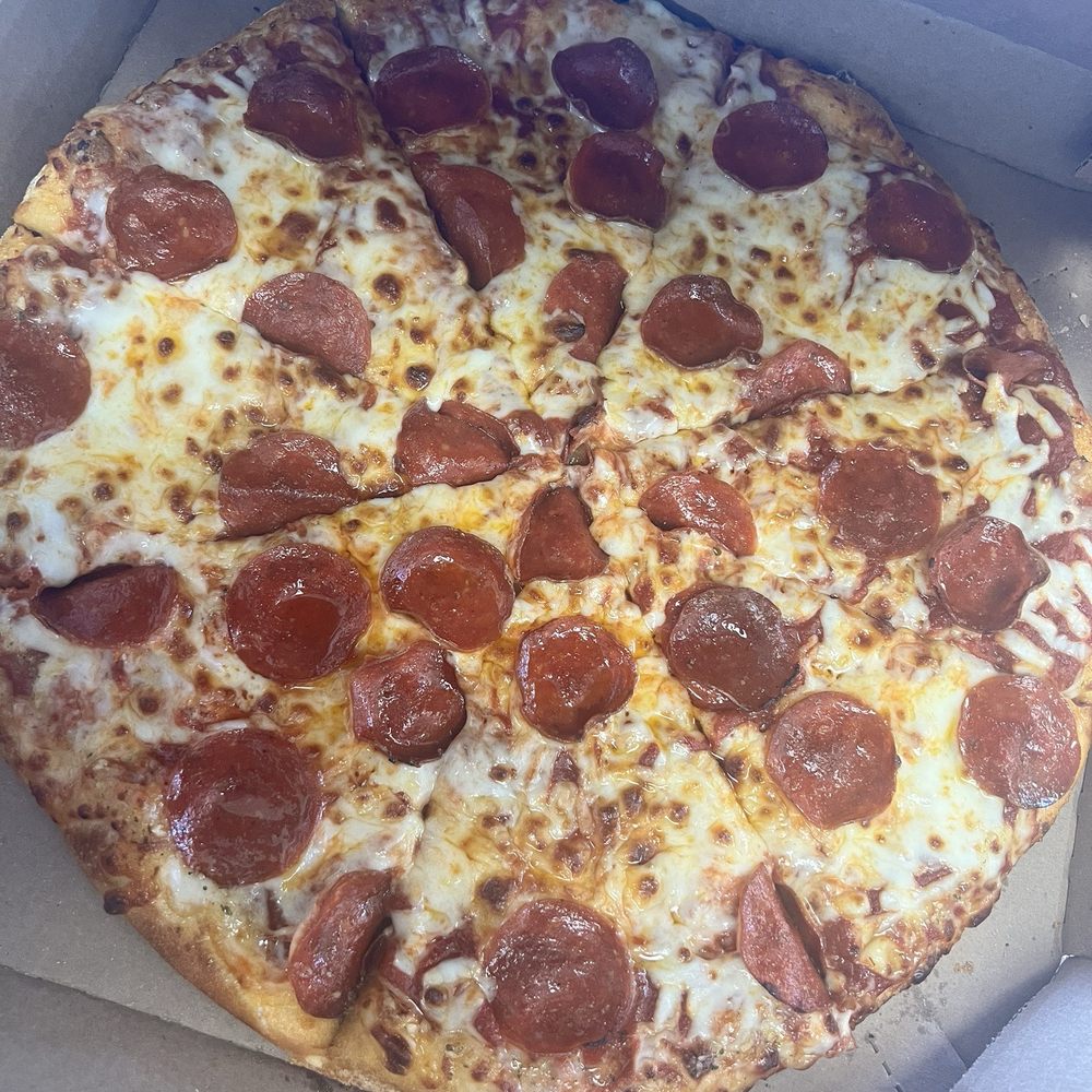Domino's Pizza - Pepperoni Handtoss Pizza - Pizza Near Me - Natchez, Mississippi Domino's Pizza - Pepperoni Handtoss Pizza - Pizza Near Me - Natchez, Mississippi
