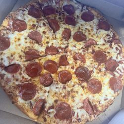 Domino's Pizza - Pepperoni Handtoss Pizza