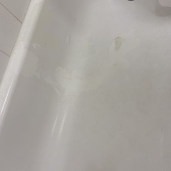 Hilton Garden Inn Outer Banks/Kitty Hawk - Painted gross bathtub. - Hotels Near Me - Kitty Hawk, North Carolina Hilton Garden Inn Outer Banks/Kitty Hawk - Painted gross bathtub. - Hotels Near Me - Kitty Hawk, North Carolina