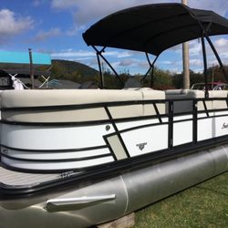 Keuka Watersports - SunChaser Pontoon Boats
