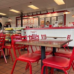 Firehouse Subs - Dining room