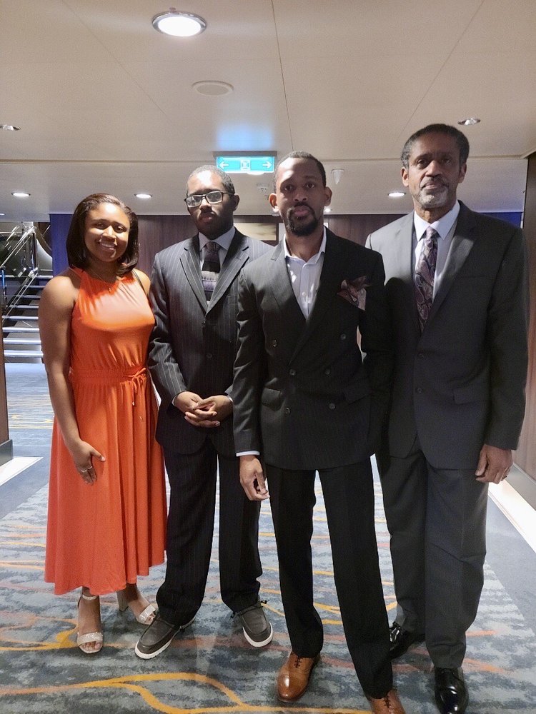 MARIANO’S CUSTOM TAILOR Updated October 2024 42 Photos 3314 Beach Blvd, Jacksonville