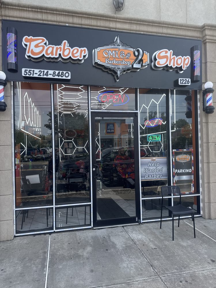 Omi’s Barbershop 2 Logo