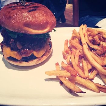 Union Social Eatery - American Near Me - Toronto, Ontario