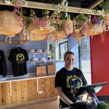 Bonita Bowls Park Ridge, IL - Friendly and welcoming attendant Jocelyn here. - Acai Bowls Near Me - Park Ridge, Illinois