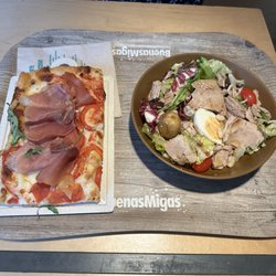 Buenas Migas - Tomato and ham focaccia + tuna salad