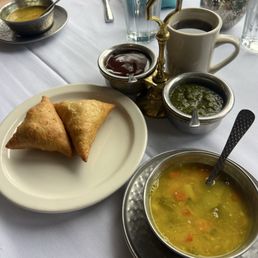 Samosa and veggie soup the best to open your tummy Samosa and veggie soup the best to open your tummy