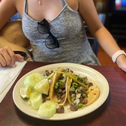 Taqueria El Mariachi - Lengua tacos