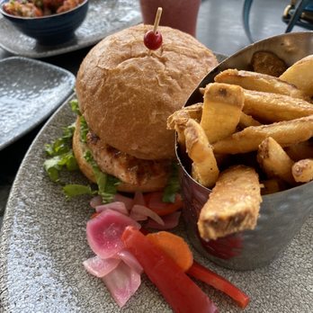 Lamplight Lounge - Salmon PLT - New American Near Me - Anaheim, California