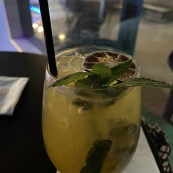 La Dolce Vita Social - Passion fruit mojito