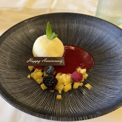 Le Yaca - Lemon mousse bomb