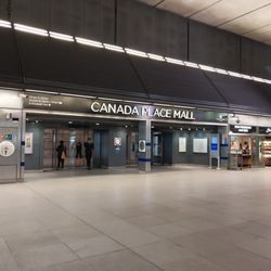 Canary Wharf Station - Exit