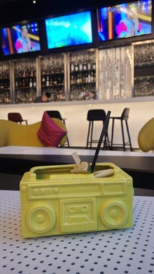W XYZ Bar by null