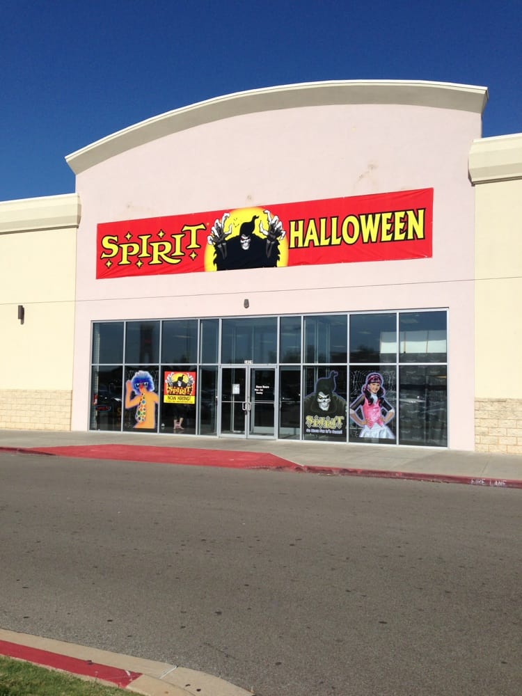 SPIRIT HALLOWEEN Updated September 2024 1409 SW 74th St, Oklahoma