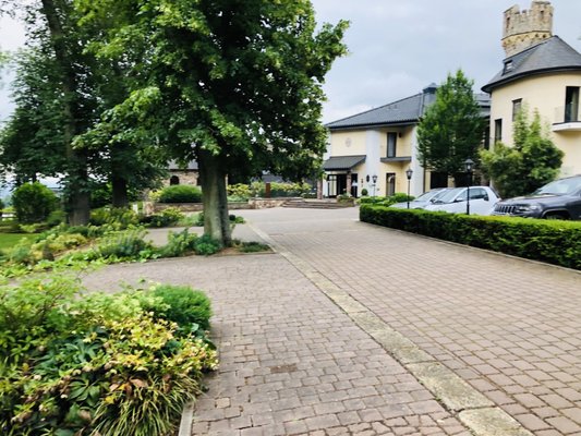 Relais & Châteaux Hotel Burg Schwarzenstein by null