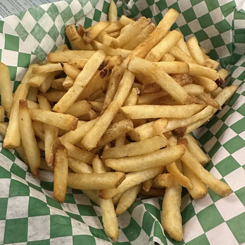 Off Hours Beer Co - Big basket of Fries (spoiler: it was BIG) - Burgers Near Me - Chicago, Illinois Off Hours Beer Co - Big basket of Fries (spoiler: it was BIG) - Burgers Near Me - Chicago, Illinois