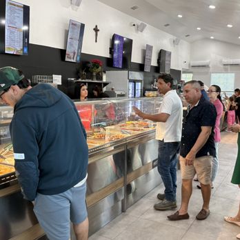 Lavita Bistro - Patrons coming in! - Latin American Near Me - Lehigh Acres, Florida Lavita Bistro - Patrons coming in! - Latin American Near Me - Lehigh Acres, Florida