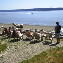 August Inn - You will enjoy the private beach.