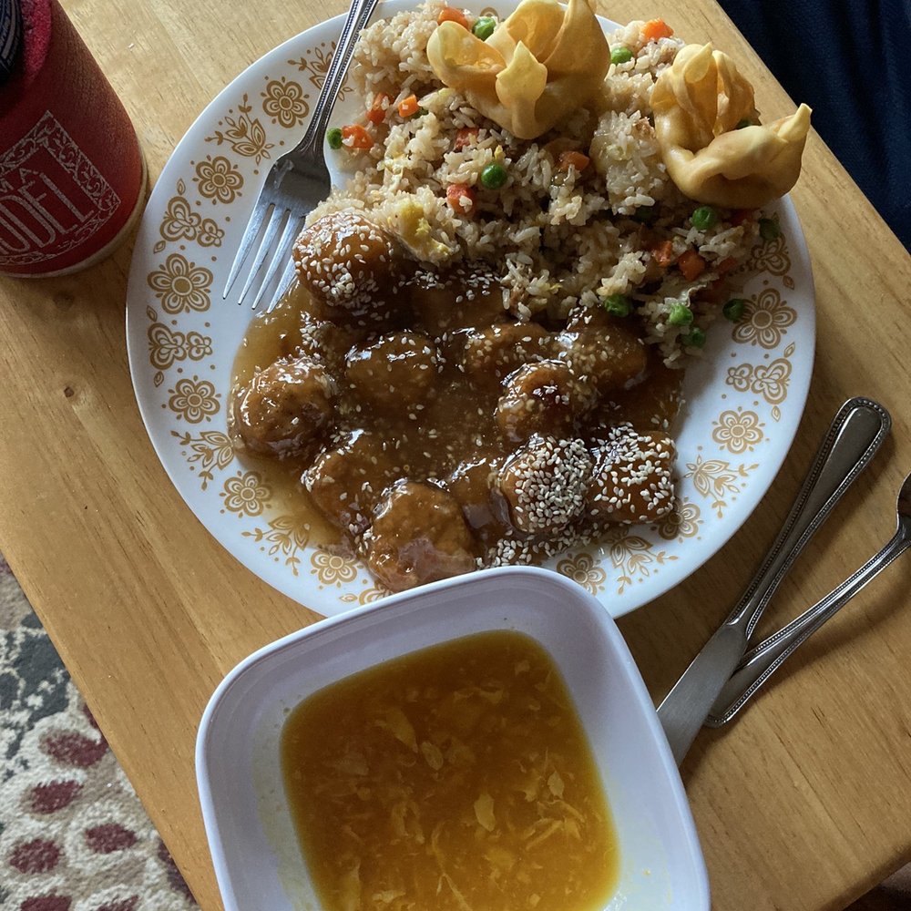 Vietnam Gardens - Sesame chicken with fried rice, crabmeat Rangoon and egg drop soup - Vietnamese Near Me - San Antonio, Texas Vietnam Gardens - Sesame chicken with fried rice, crabmeat Rangoon and egg drop soup - Vietnamese Near Me - San Antonio, Texas