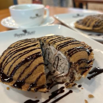 Pappa Roti - Oreo Bun & Chocolate in Chocolate Bun - Coffee & Tea Near Me - Frisco, Texas Pappa Roti - Oreo Bun & Chocolate in Chocolate Bun - Coffee & Tea Near Me - Frisco, Texas