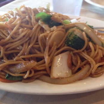 New Mandarin Terrace - Lo mein noodles - Chinese Near Me - Sun Valley, California New Mandarin Terrace - Lo mein noodles - Chinese Near Me - Sun Valley, California