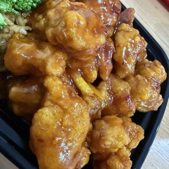 Lucky Bowl - Orange Chicken - Chinese Near Me - Orlando, Florida Lucky Bowl - Orange Chicken - Chinese Near Me - Orlando, Florida