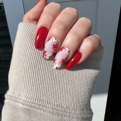 Lotus Nails