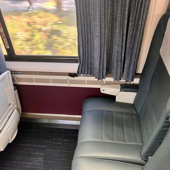 Amtrak Pacific Surfliner - Spacious Business seating - Trains Near Me - Los Angeles, California Amtrak Pacific Surfliner - Spacious Business seating - Trains Near Me - Los Angeles, California