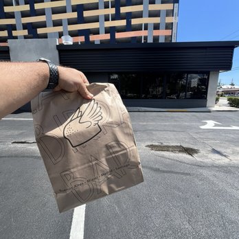 La Birra Bar - Burgers Near Me - Oakland Park, Florida