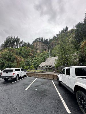 Multnomah Falls by null