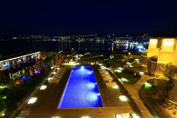 Special Class Hotel in Costa Farilya by null