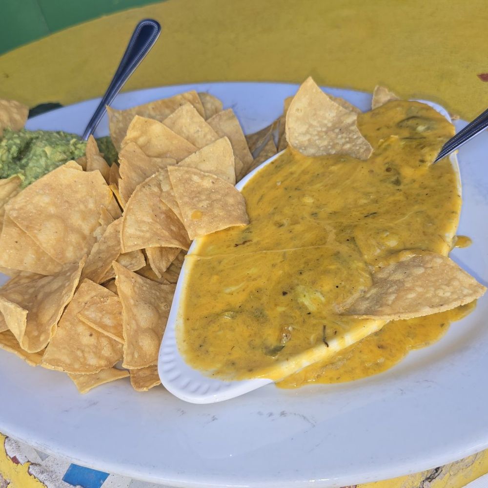 Los Dos Molinos - Queso dip and guac. - New Mexican Cuisine Near Me - Phoenix, Arizona Los Dos Molinos - Queso dip and guac. - New Mexican Cuisine Near Me - Phoenix, Arizona