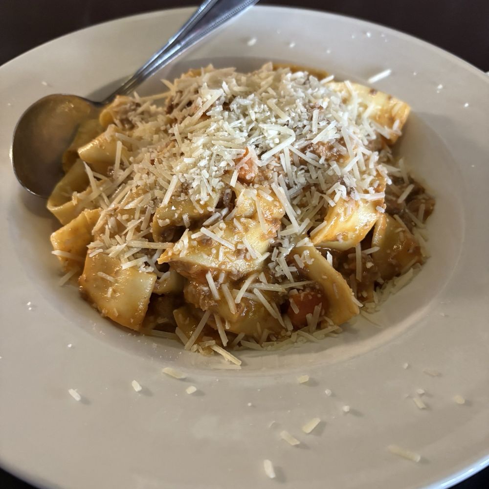 Bistro Le Bliss - Rustic Ragu Bolognese - French Near Me - West Bloomfield, Michigan