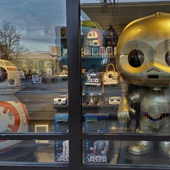 Funko - BB8 and R2D2 - Toy Stores Near Me - Everett, Washington