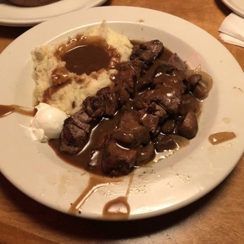 Texas Roadhouse - Beef Tips With Mushrooms, Onions, And Mashed Potatoes With A Brown Gravy. - Barbeque Near Me - Anchorage, Alaska