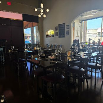 Il Chianti Italian - Inside - Italian Near Me - Las Vegas, Nevada