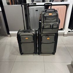 Tumi