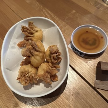 Silli Kori - Crab Rangoon - Thai Near Me - Chicago, Illinois