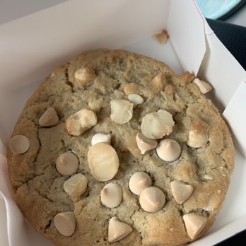 Crumbl - Arrowhead - Macadamia nut - Bakeries Near Me - Peoria, Arizona