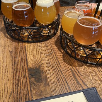 Crushed by Giants - Flights - Brewpubs Near Me - Chicago, Illinois Crushed by Giants - Flights - Brewpubs Near Me - Chicago, Illinois