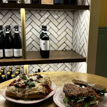 Cafe Duro - Cafes Near Me - Dallas, Texas