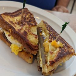 Golden Girls Restaurant - Breakfast Burger