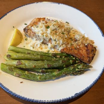 Red Lobster - Salmon Oscar. The asparagus was incredible. The dish was wonderful. - Seafood Near Me - Aurora, Colorado