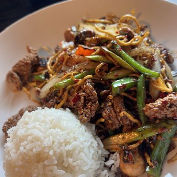 Lee Asian Bistro - Mongolian Beef - Asian Fusion Near Me - Lynden, Washington Lee Asian Bistro - Mongolian Beef - Asian Fusion Near Me - Lynden, Washington