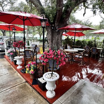 Le Belleair Cafe - Exterior - Cafes Near Me - Clearwater, Florida Le Belleair Cafe - Exterior - Cafes Near Me - Clearwater, Florida